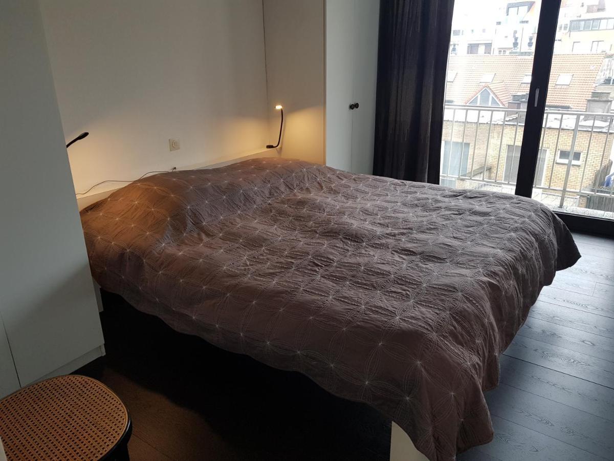 Modern Appartement Met Frontaal Zeezicht En Prive Parking Knokke-Heist Bagian luar foto