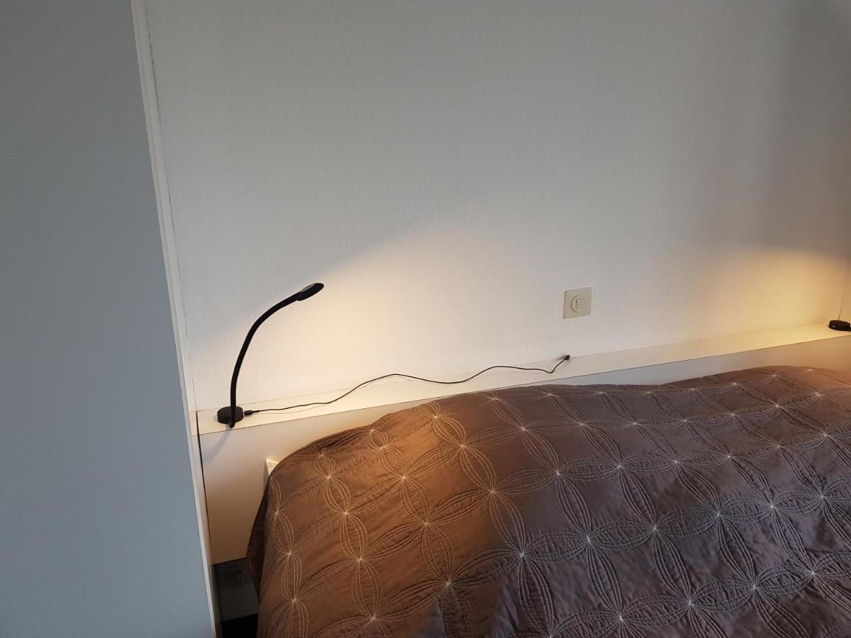Modern Appartement Met Frontaal Zeezicht En Prive Parking Knokke-Heist Bagian luar foto