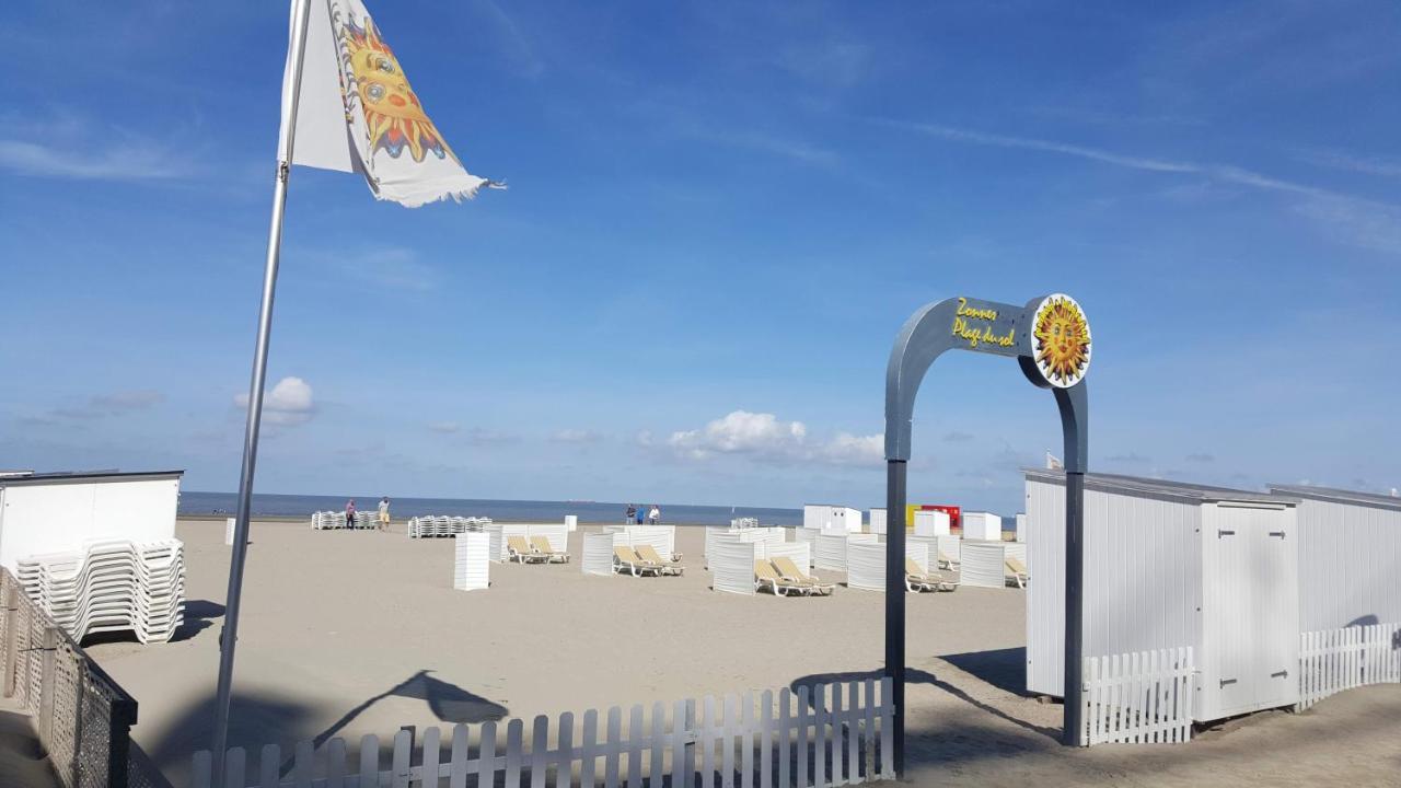 Modern Appartement Met Frontaal Zeezicht En Prive Parking Knokke-Heist Bagian luar foto